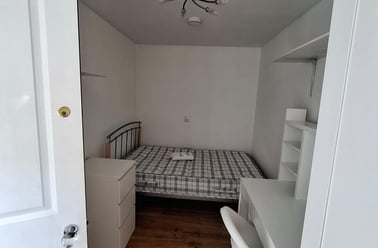 Beaumont Place, St Judes, Plymouth - Image 2